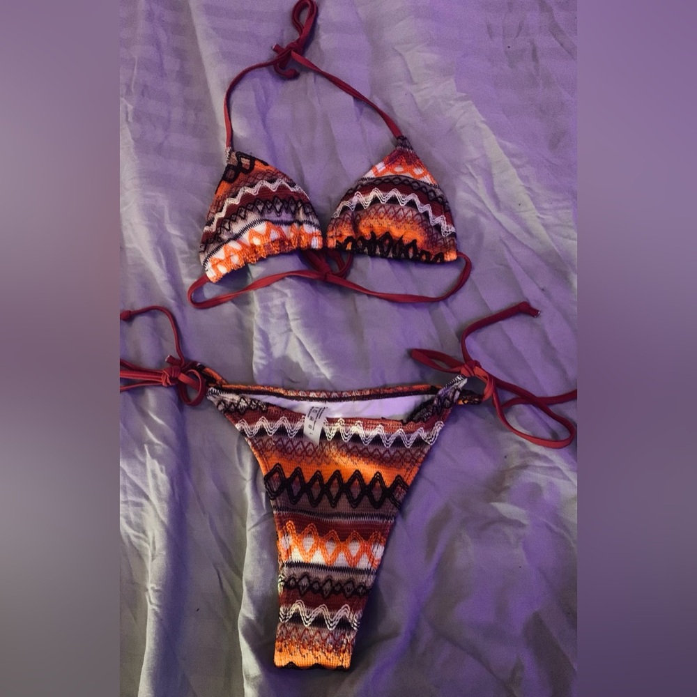 Vibrant Zigzag Knit Bikini Set in Orange and Black